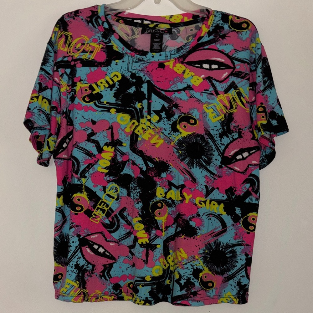 Multi-Color Graphic Tee - Pink & Blue Pop Art